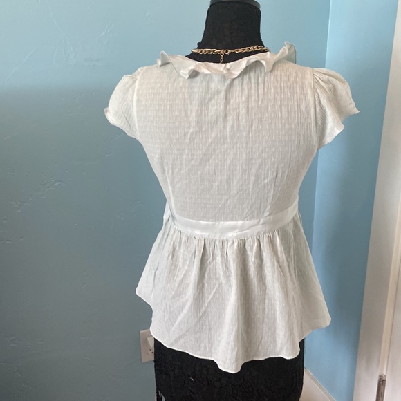 Anthropologie Odille cotton wrap blouse with satin ruffle & tie - size 10 - Picture 3 of 7